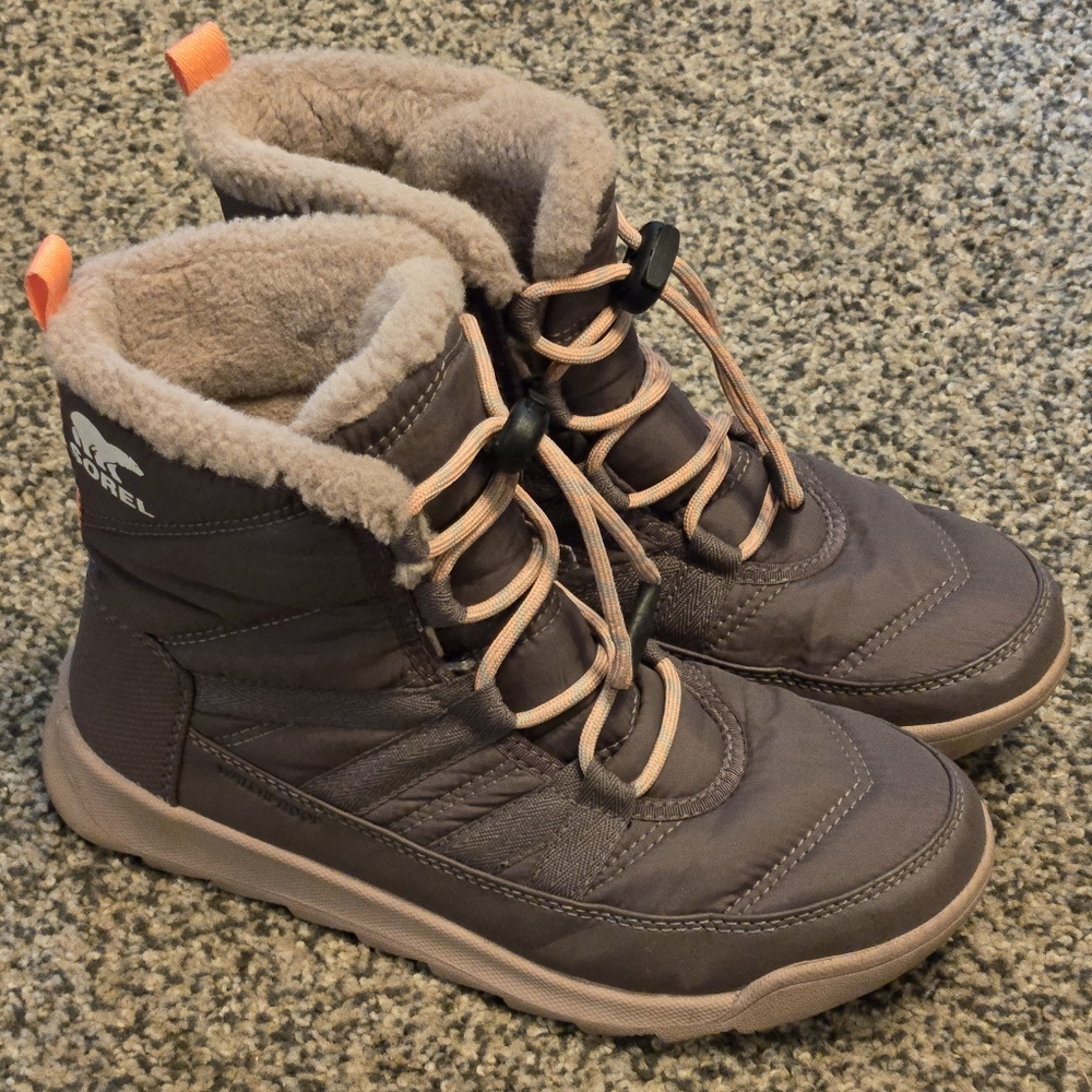 Sorel Whitney Girls Snow Boots (Size 4)